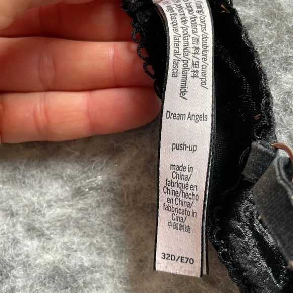 Victoria's Secret Dream Angels Lace Bra - Picture 14 of 15
